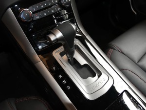 华泰汽车 圣达菲 2016款 1.5T 汽油自动两驱智享i3型