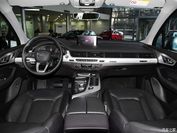 奥迪(进口) 奥迪Q7 2016款 40 TFSI 舒适型 奥迪(进口) 奥迪Q7 2016款 40 TFSI 舒适型